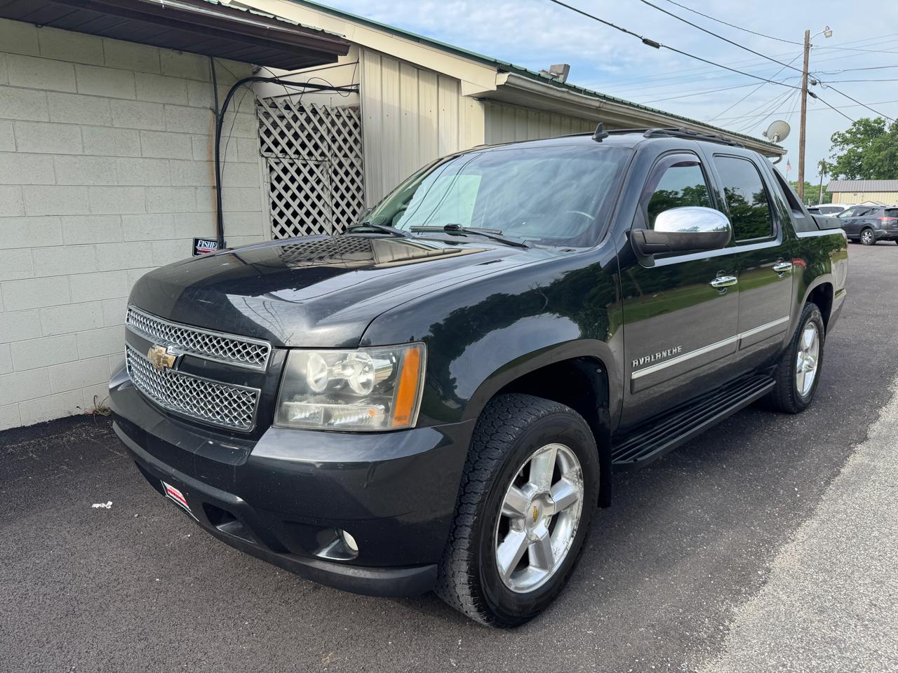 Chevrolet Avalanche 4WD Crew Cab LTZ 2010