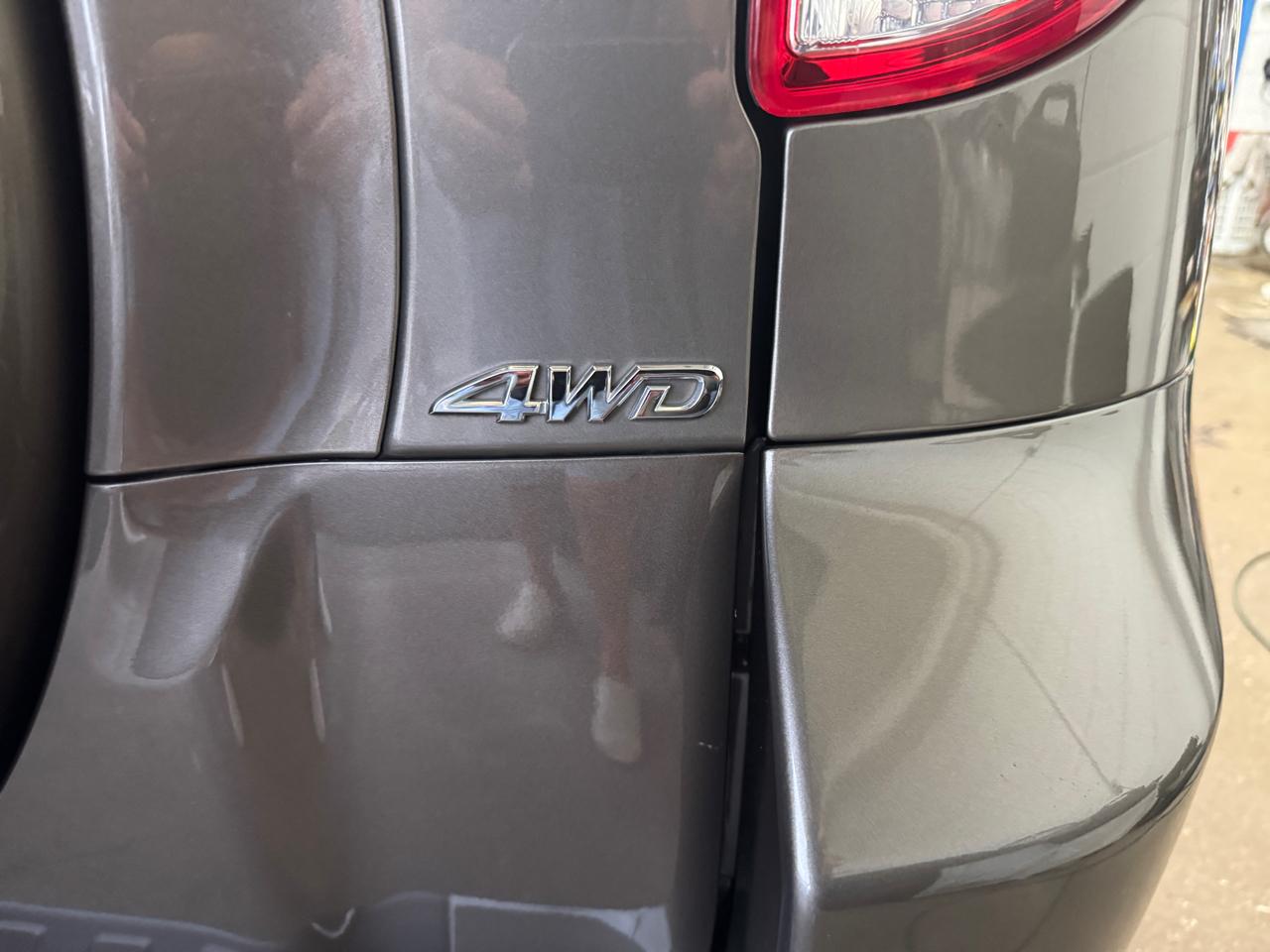 Toyota RAV4 4WD 4dr V6 5-Spd AT Ltd (Natl) 2011