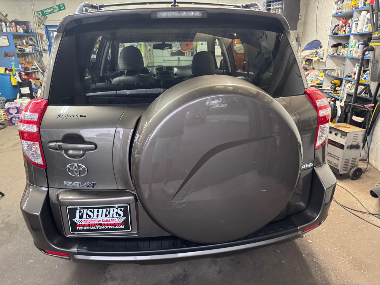 Toyota RAV4 4WD 4dr V6 5-Spd AT Ltd (Natl) 2011