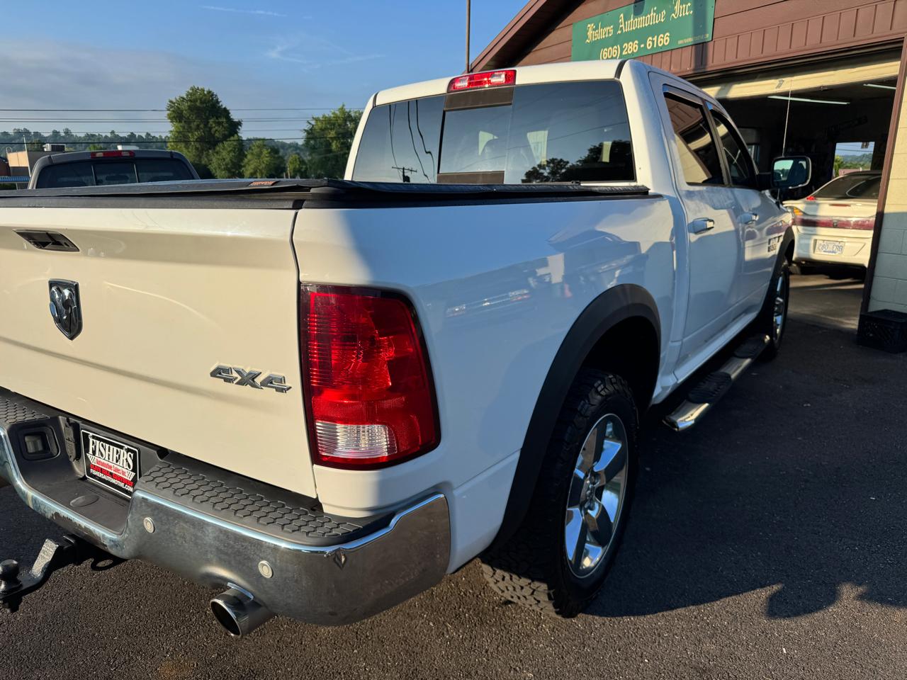RAM 1500 4WD Crew Cab 140.5" Big Horn 2016