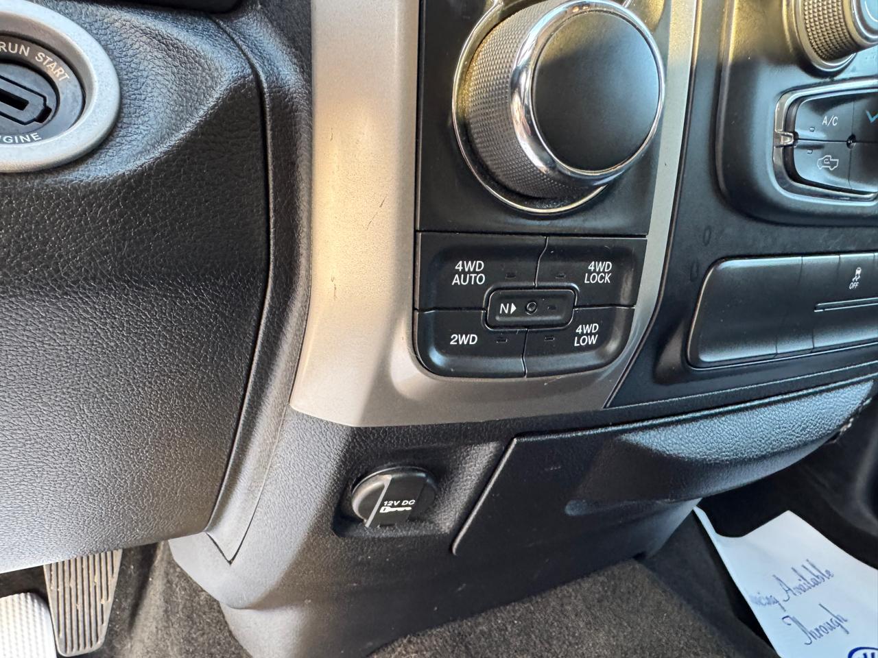 RAM 1500 4WD Crew Cab 140.5" Big Horn 2016