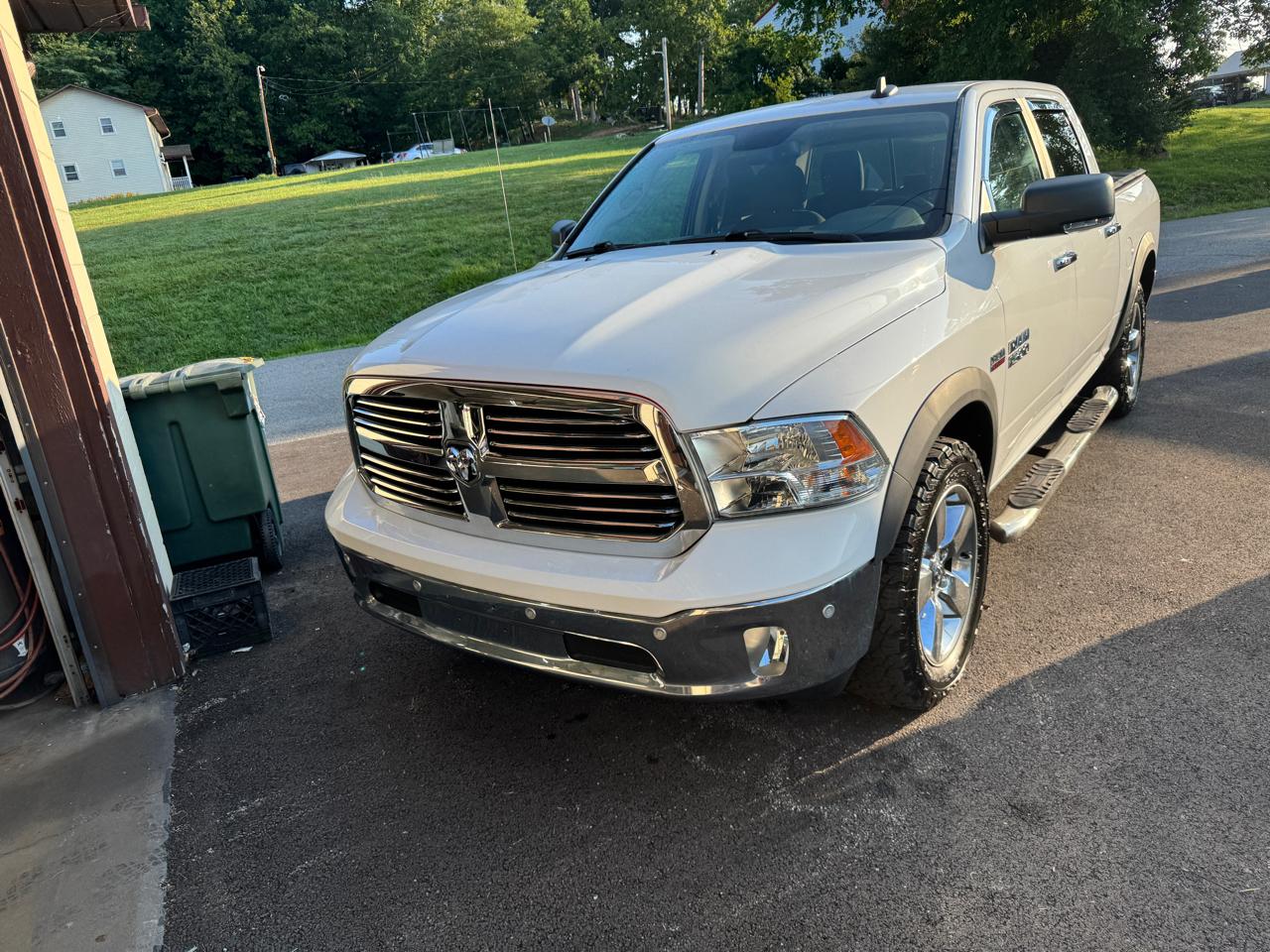 RAM 1500 4WD Crew Cab 140.5" Big Horn 2016