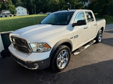2016 RAM 1500 4WD Crew Cab 140.5" Big Horn