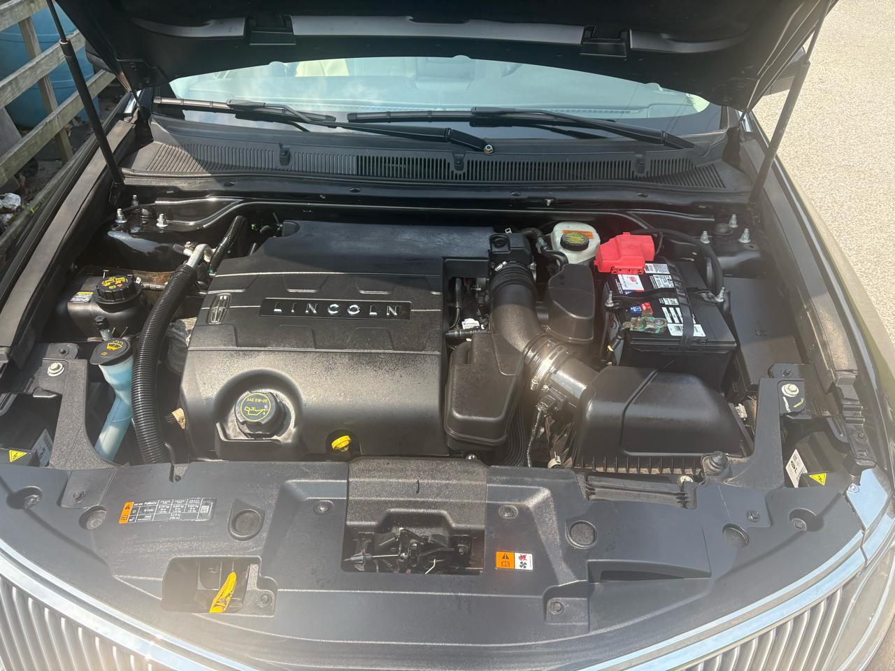 Lincoln MKS 4dr Sdn 3.7L FWD 2014