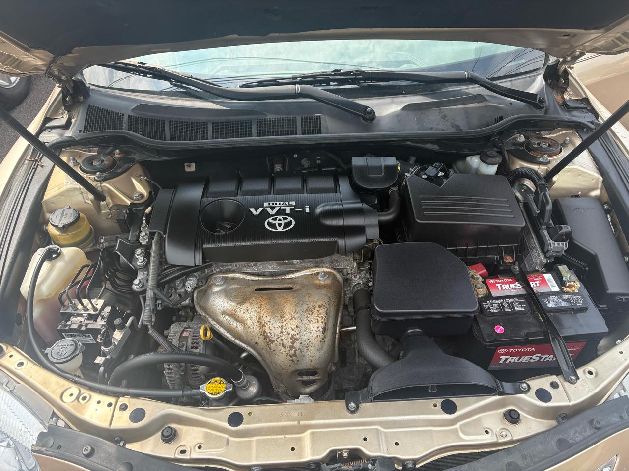 Toyota Camry 4dr Sdn I4 Man (Natl) 2010