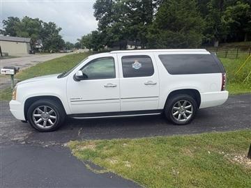 2011 GMC Yukon XL AWD 4dr 1500 Denali