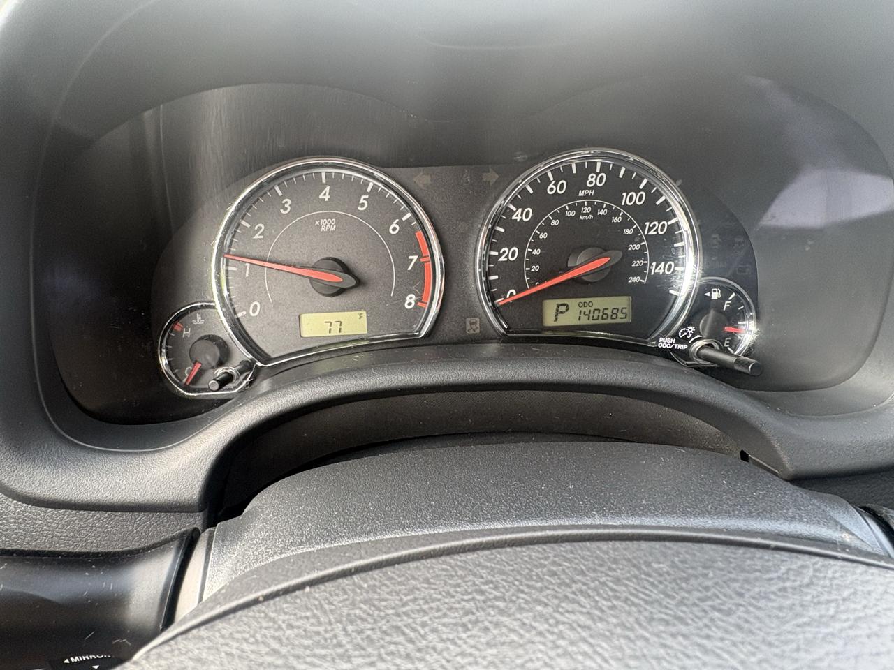 Toyota Corolla 4dr Sdn Auto LE (Natl) 2011