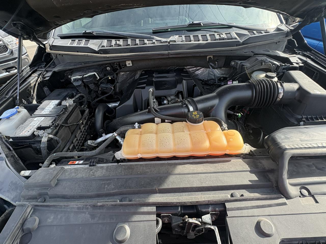 Ford F-150 4WD SuperCrew 145" XLT 2015