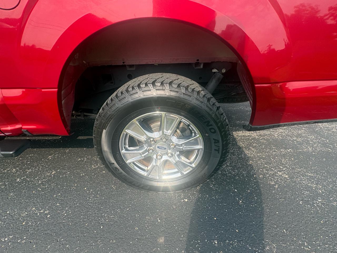 Ford F-150 4WD SuperCrew 145" XLT 2015