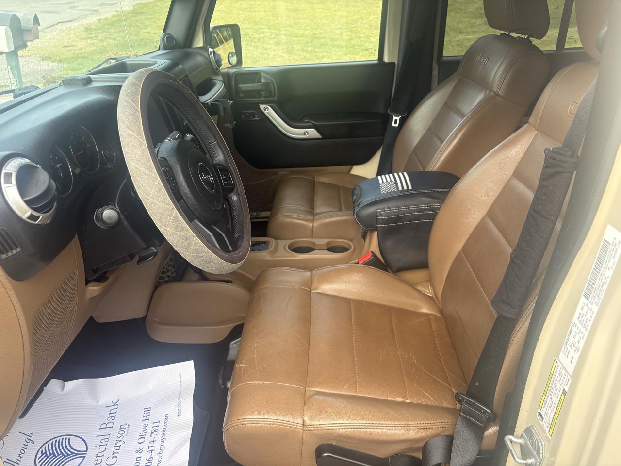 Jeep Wrangler Unlimited 4WD 4dr Sahara 2011