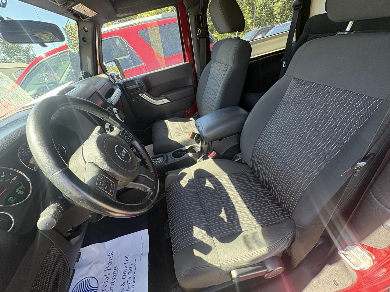 Jeep Wrangler 4WD 2dr Sahara 2012