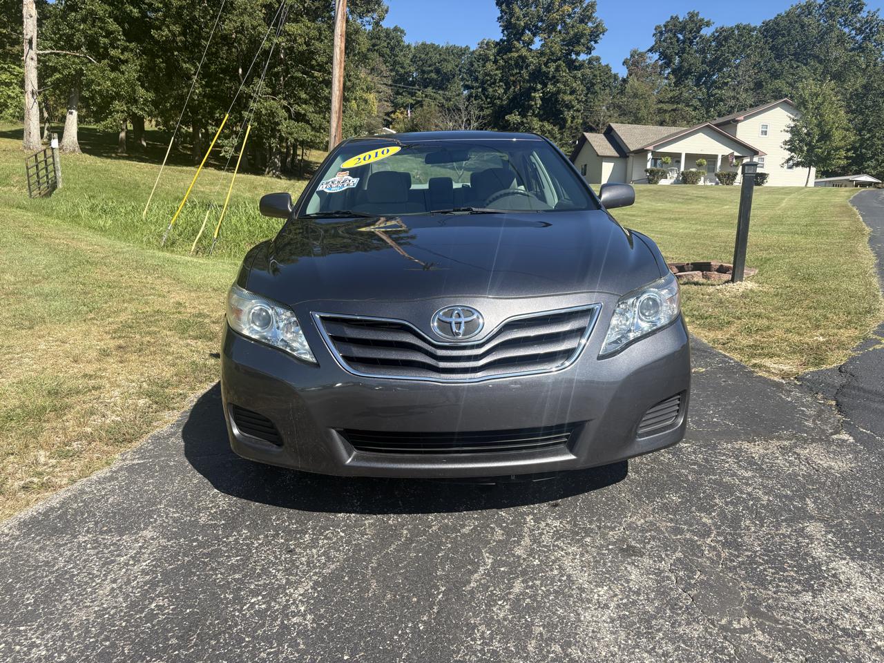 Toyota Camry 4dr Sdn I4 Man (Natl) 2010