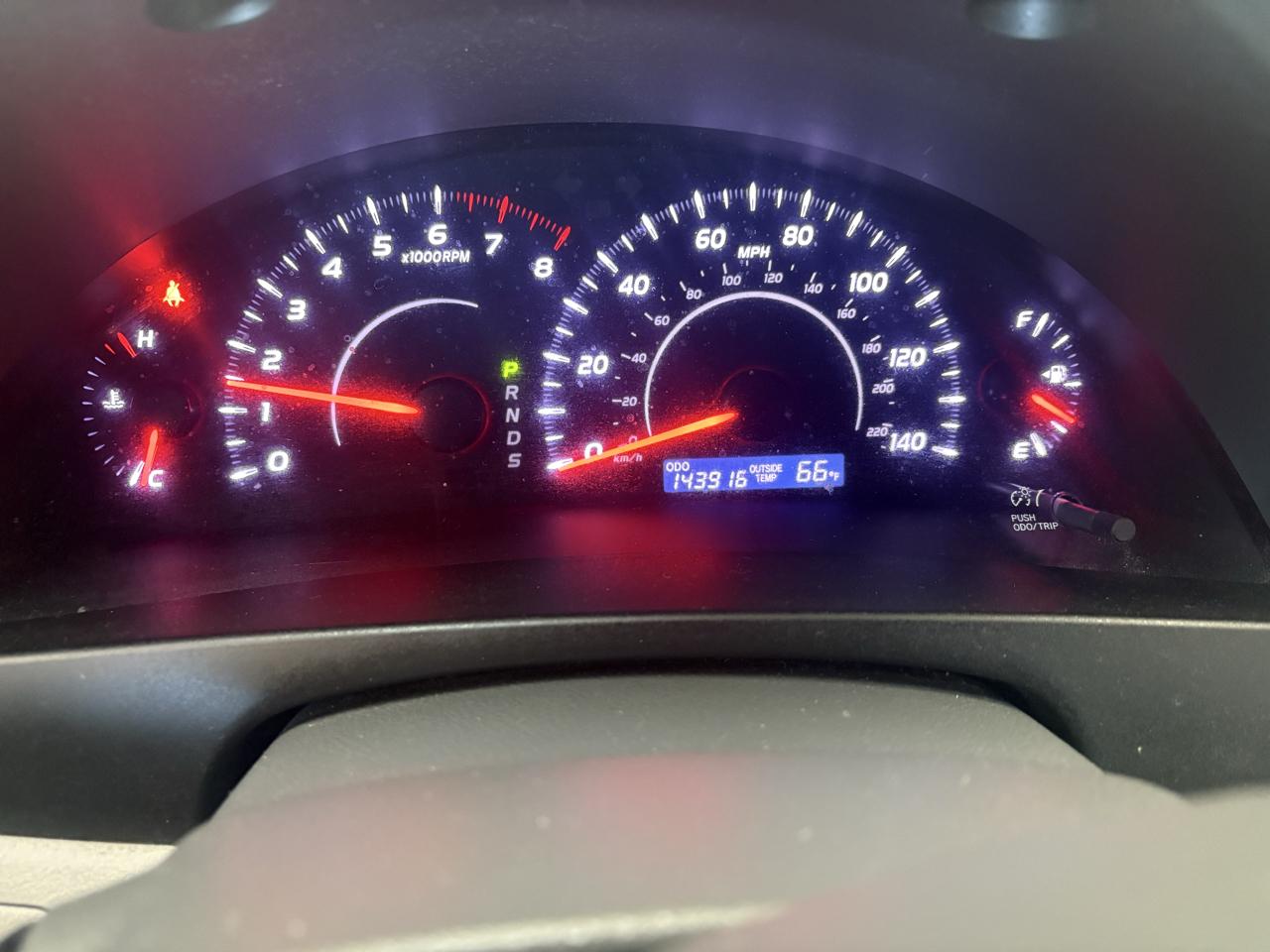 Toyota Camry 4dr Sdn I4 Man (Natl) 2010