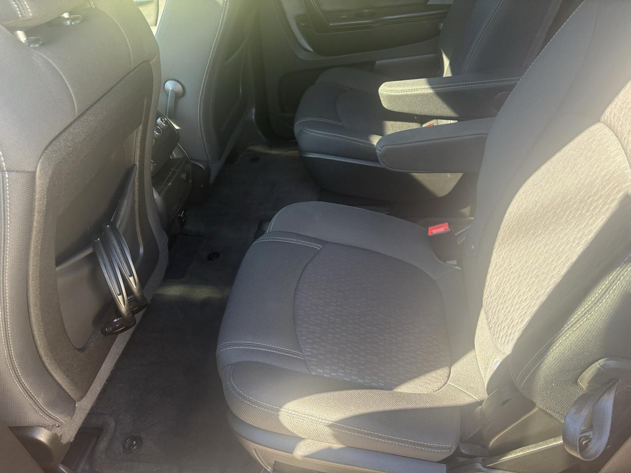 GMC Acadia AWD 4dr SLE w/SLE-2 2015