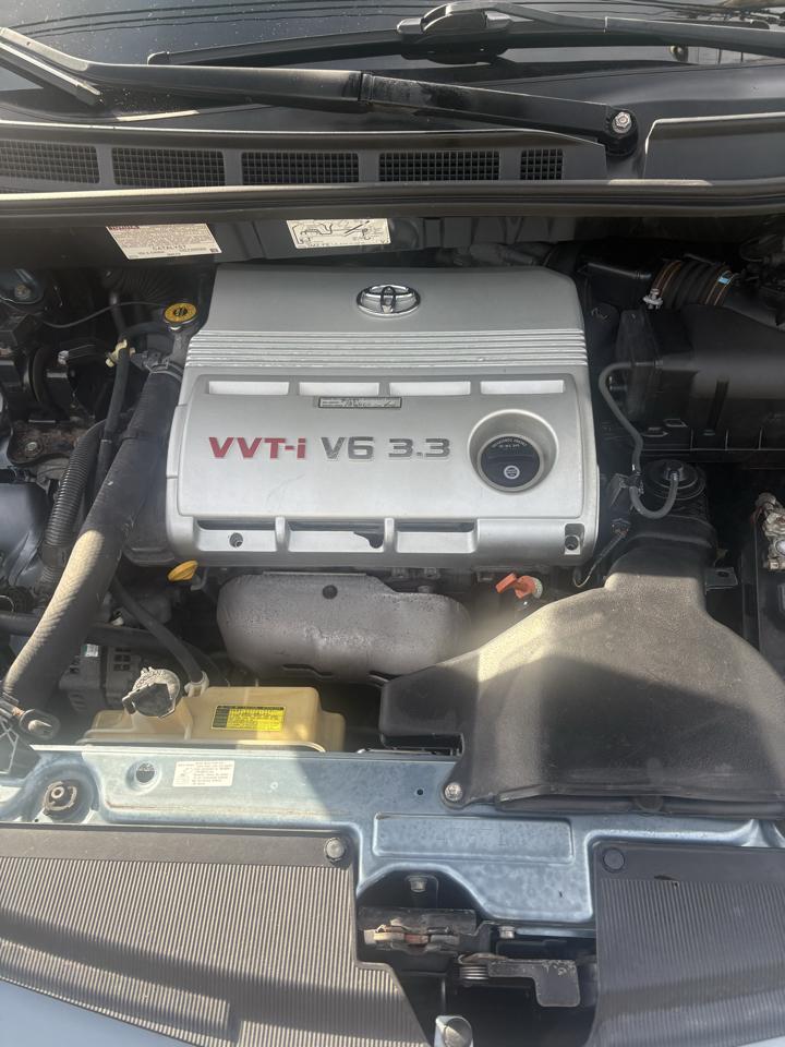 Toyota Sienna CE FWD 7-Passenger Seating 2006