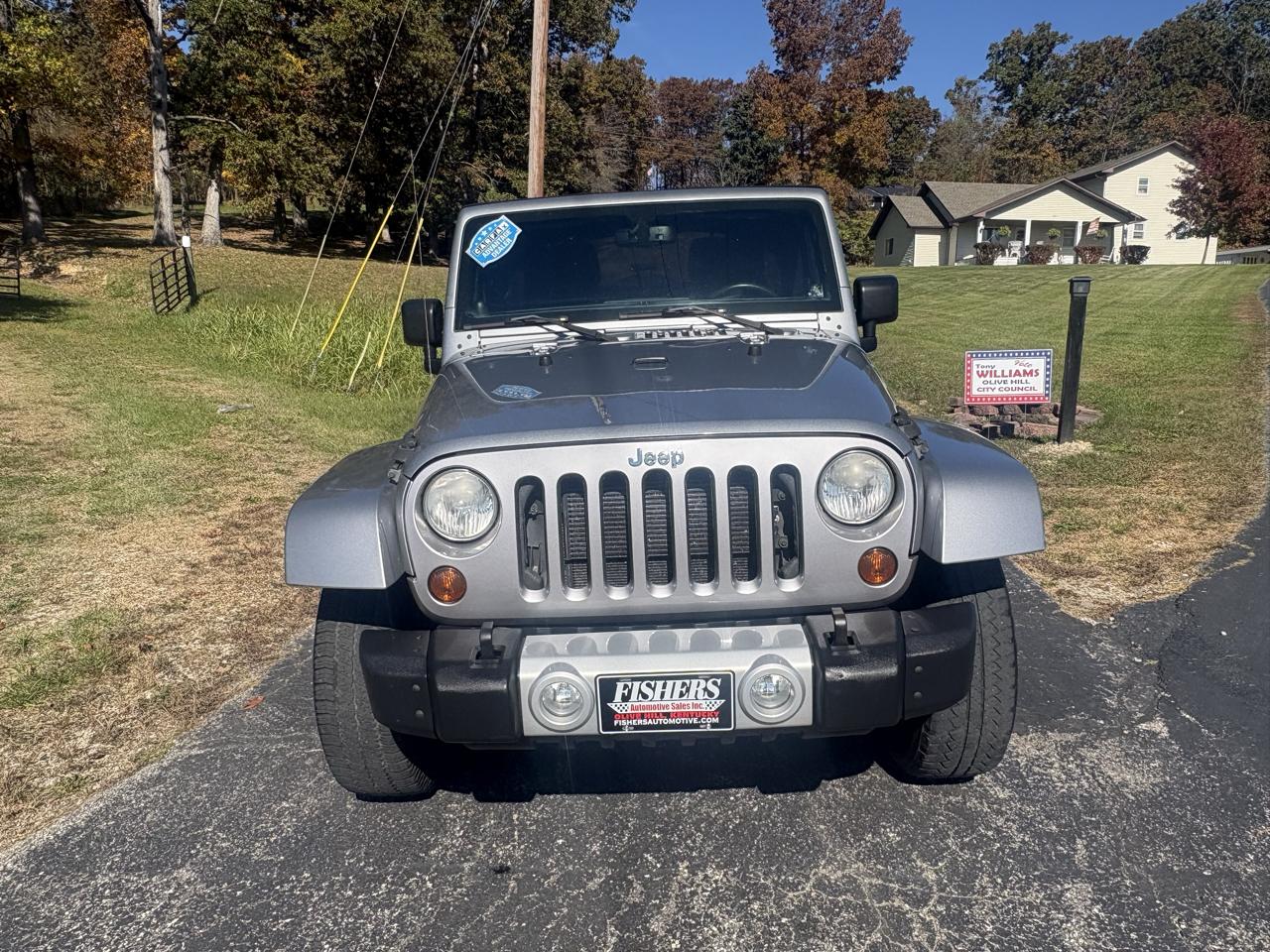 Jeep Wrangler Unlimited 4WD 4dr Sahara 2013