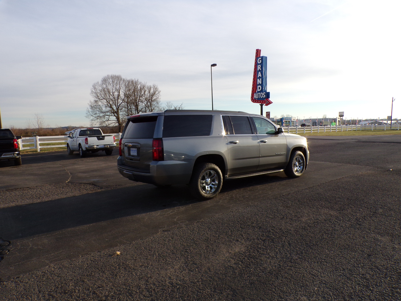 Chevrolet Suburban LT 4WD 2018
