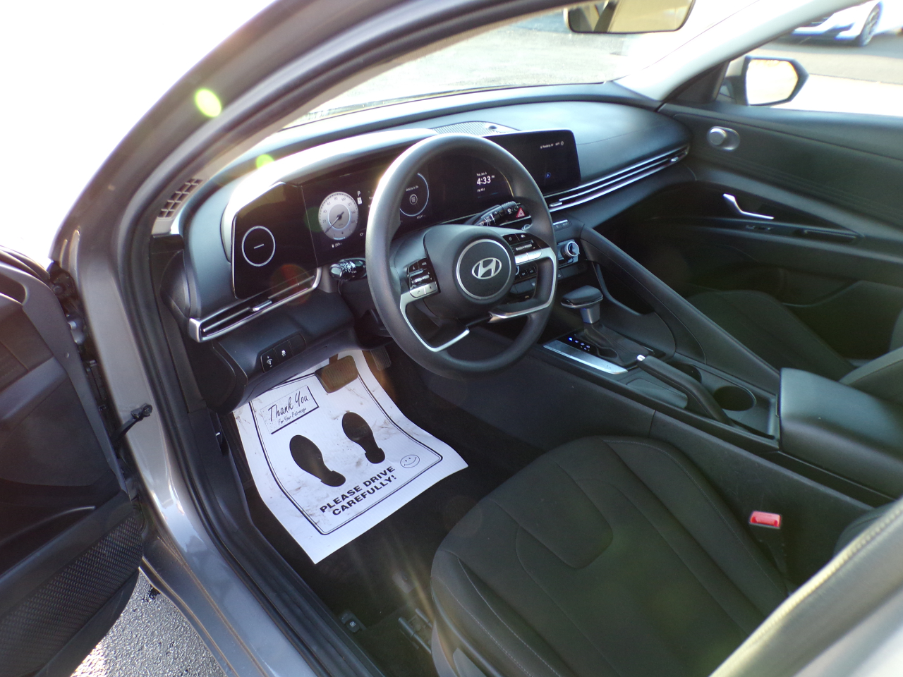 Hyundai Elantra SEL 2024