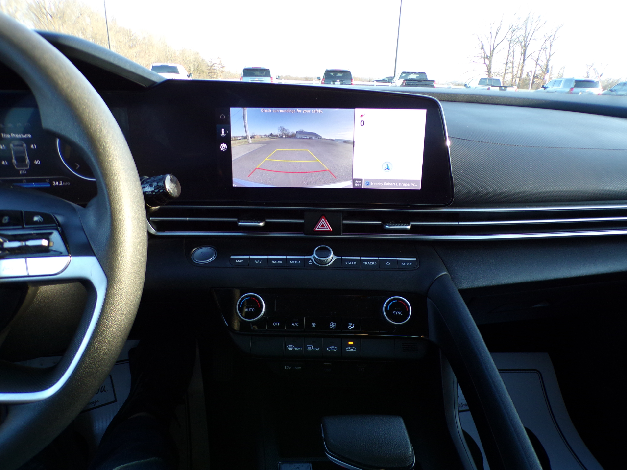 Hyundai Elantra SEL 2024