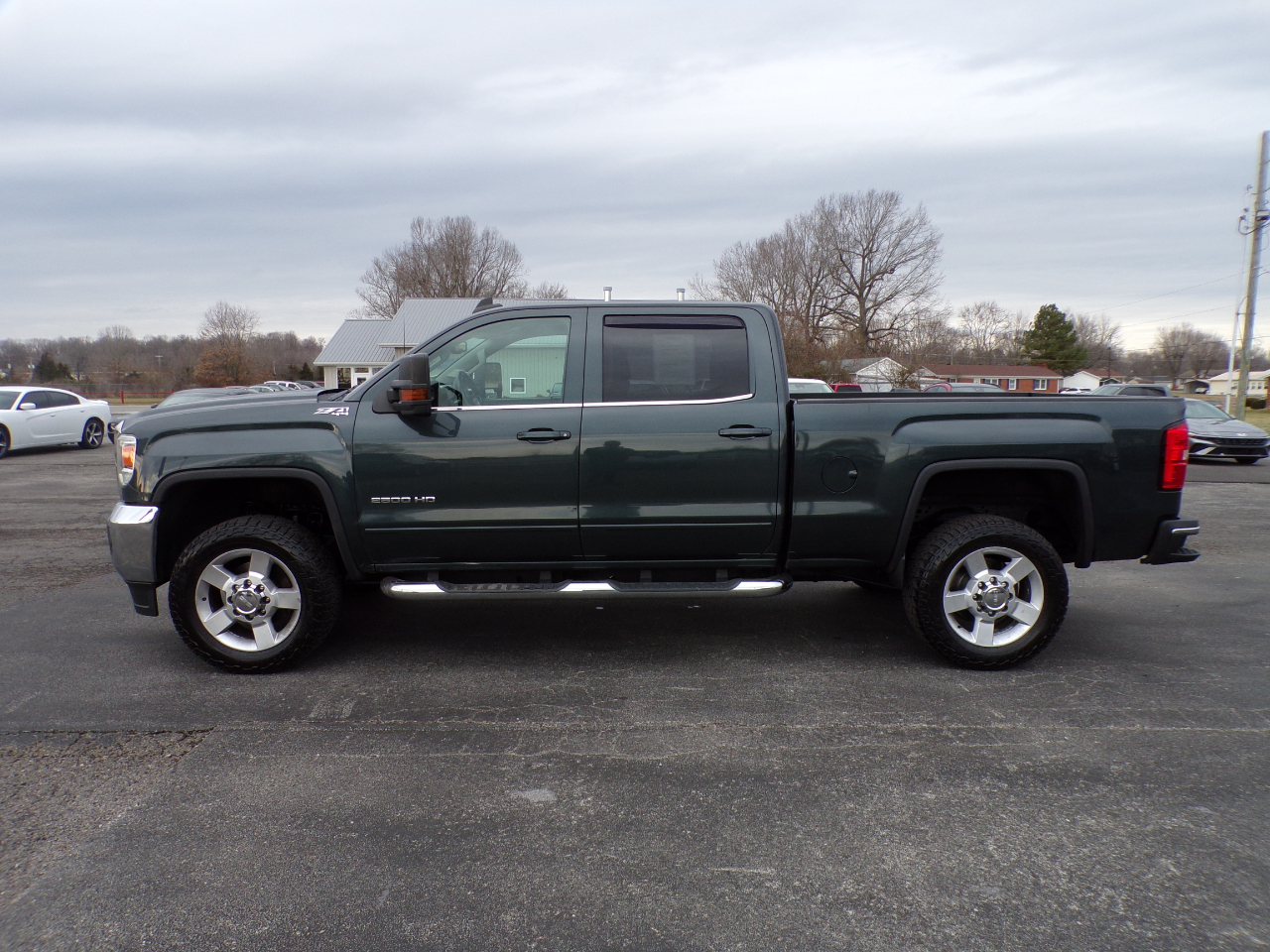 GMC Sierra 2500HD SLE Crew Cab 4WD 2017
