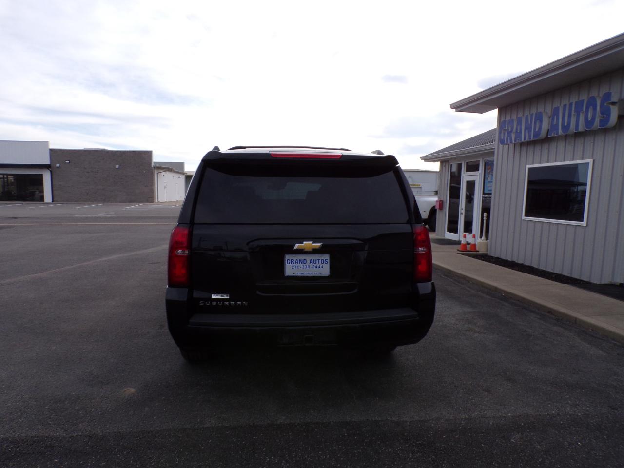 Chevrolet Suburban LT 4WD 2018