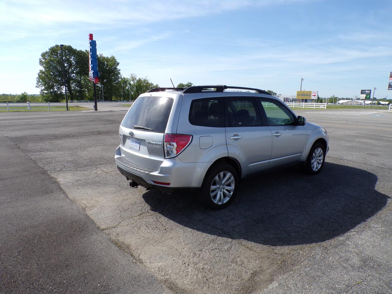 Subaru Forester 2.5X Premium 2013