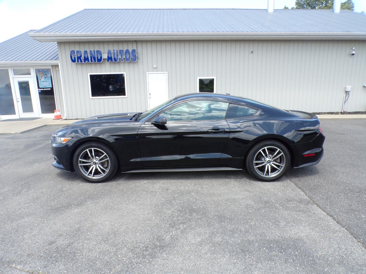 Ford Mustang EcoBoost Coupe 2016