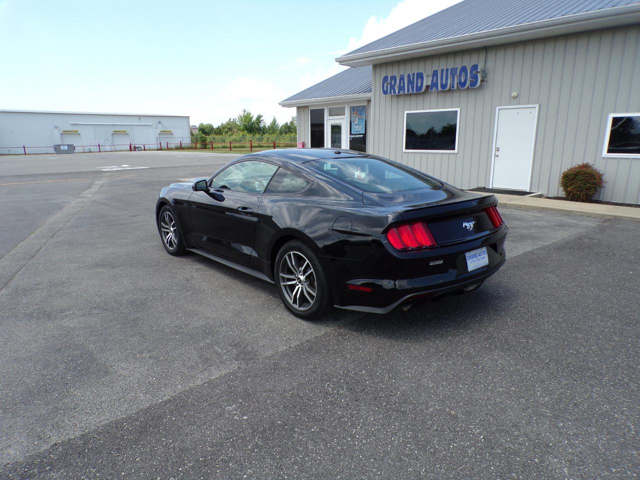Ford Mustang EcoBoost Coupe 2016