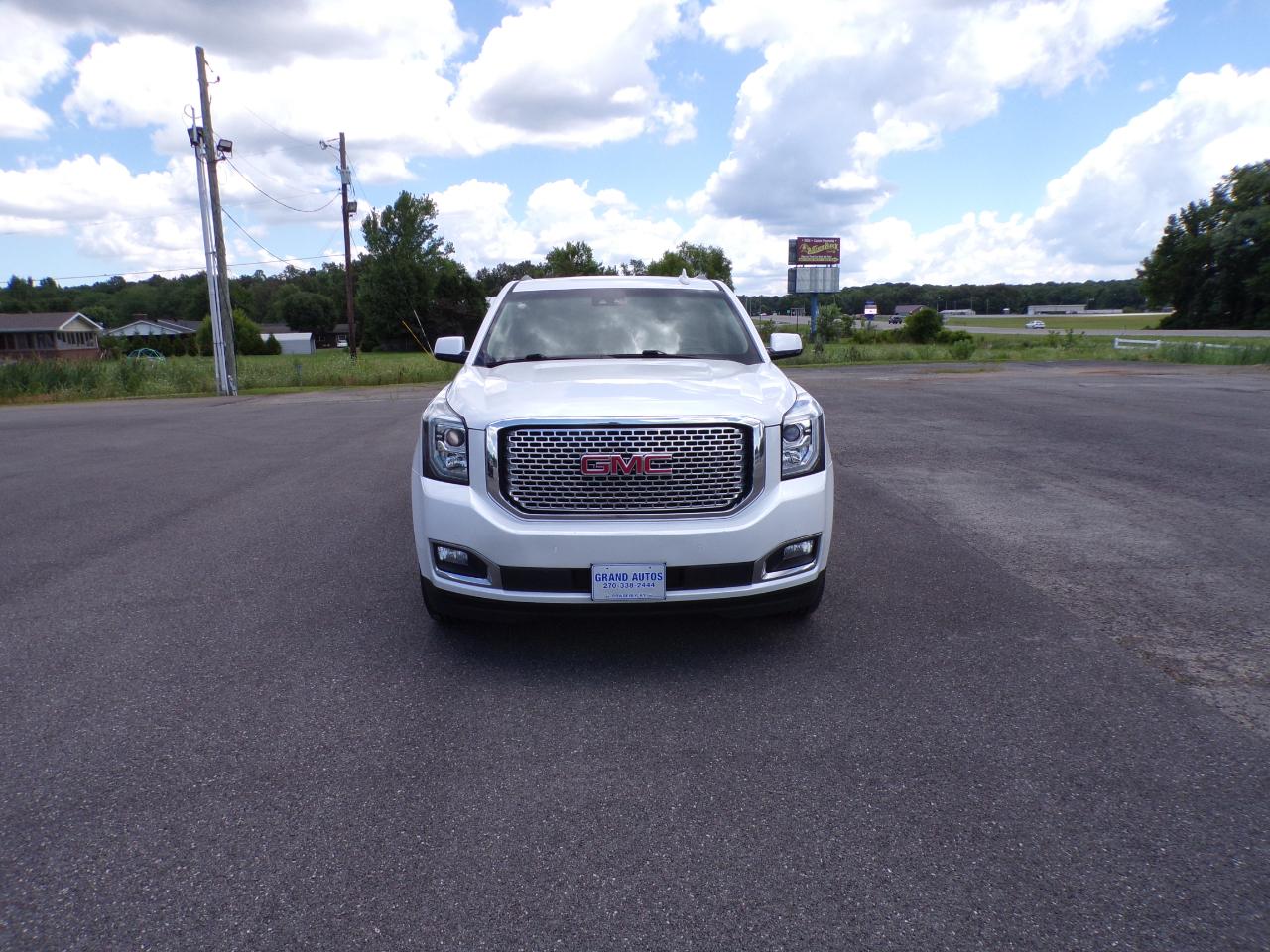 GMC Yukon XL Denali 4WD 2016