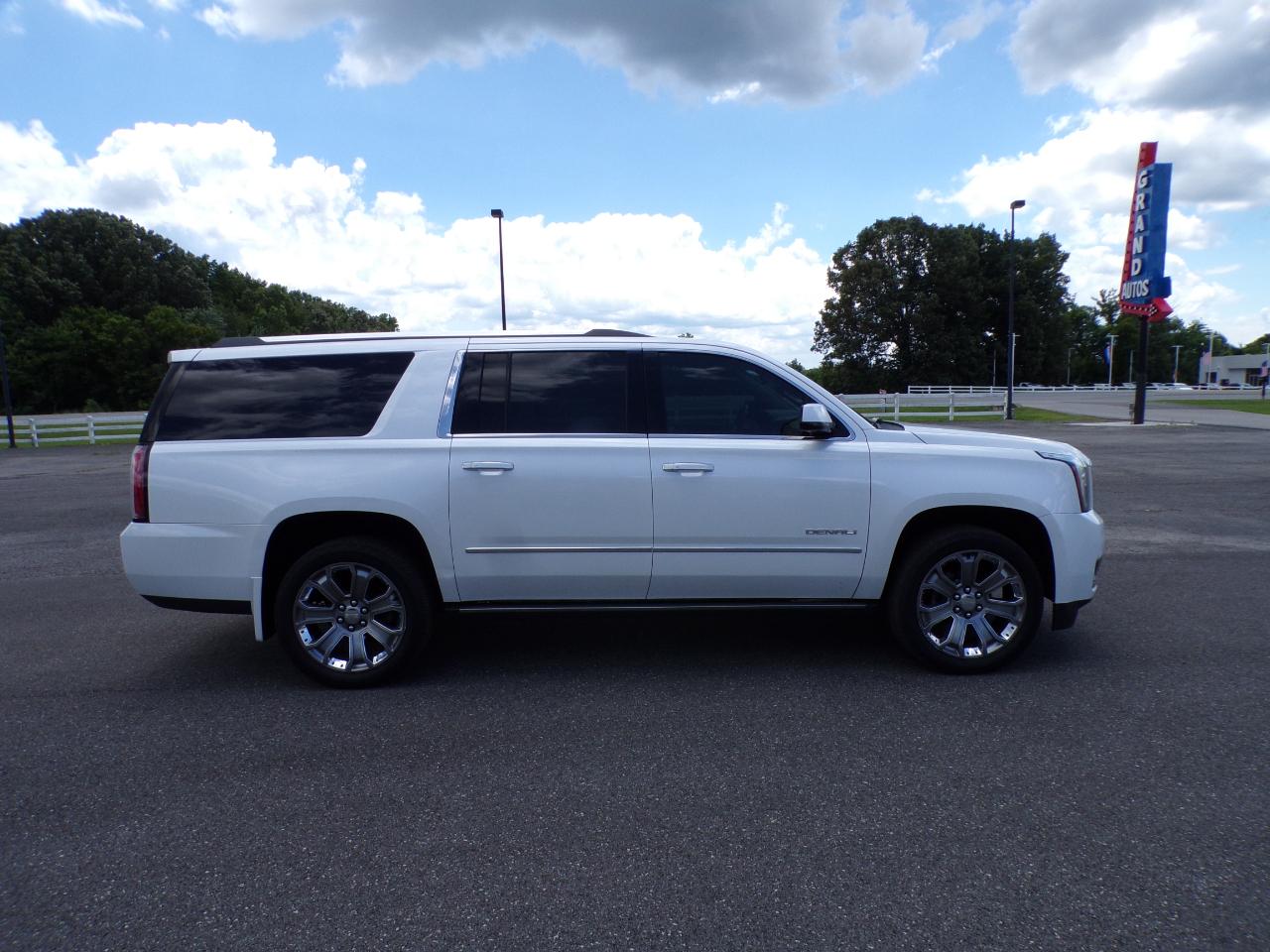 GMC Yukon XL Denali 4WD 2016