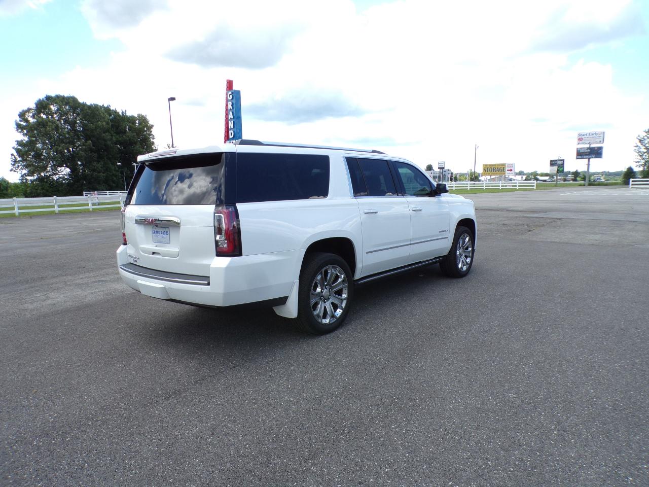 GMC Yukon XL Denali 4WD 2016