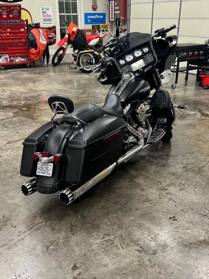 Harley-Davidson FLHXS  2016