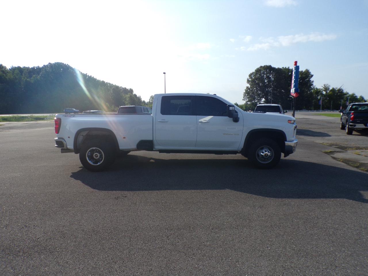 Chevrolet Silverado 3500HD LT Crew Cab 4WD 2023