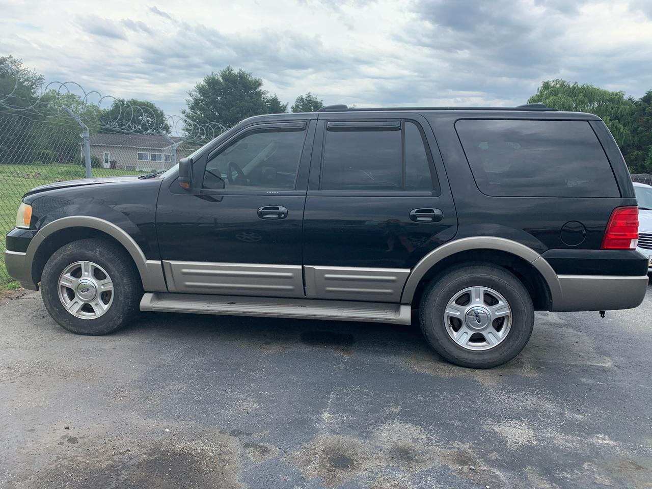 Used 2004 Ford Expedition 5.4L Eddie Bauer 4WD for Sale in Seaford DE