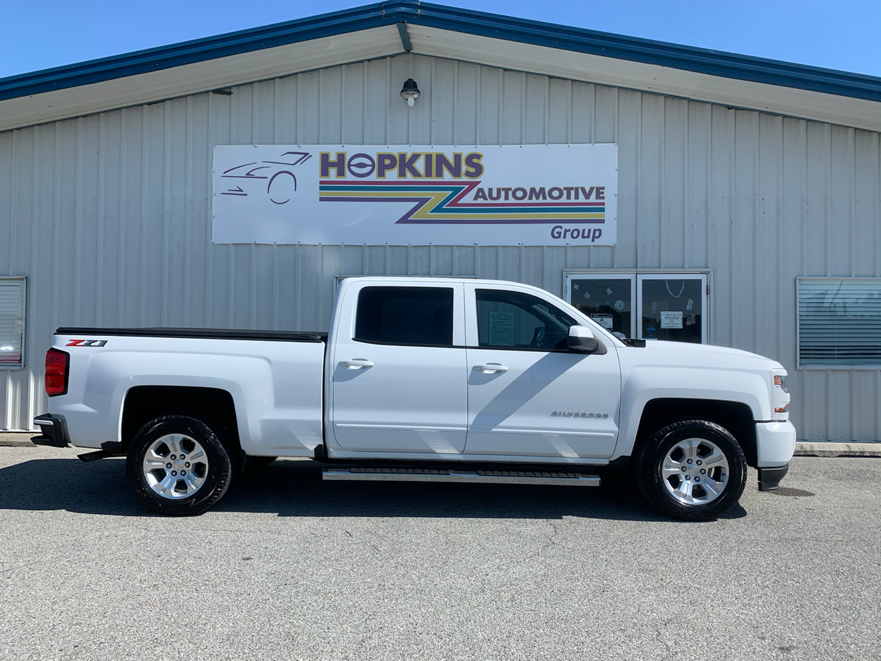 Used 2018 Chevrolet Silverado 1500 4WD Crew Cab 153.0" LT w/2LT for