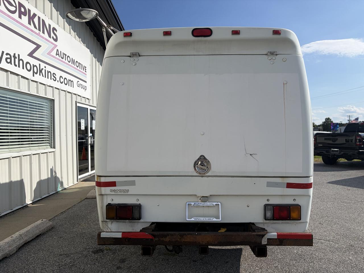 Isuzu W4S042 NPR HD DSL REG 109" WB 14500 GVWR AT OBT AIR PWL 2005