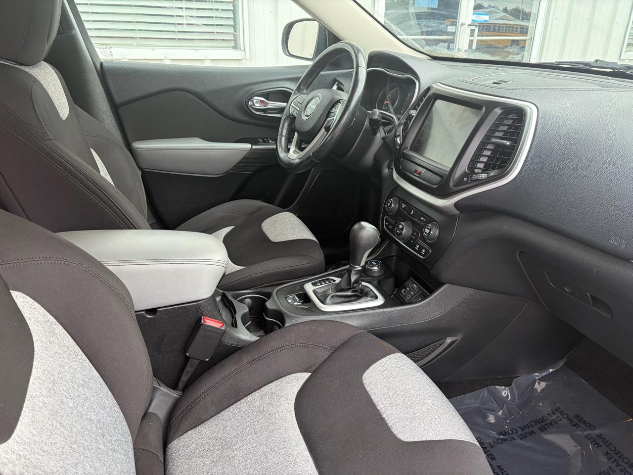 Jeep Cherokee 4WD 4dr Latitude 2014