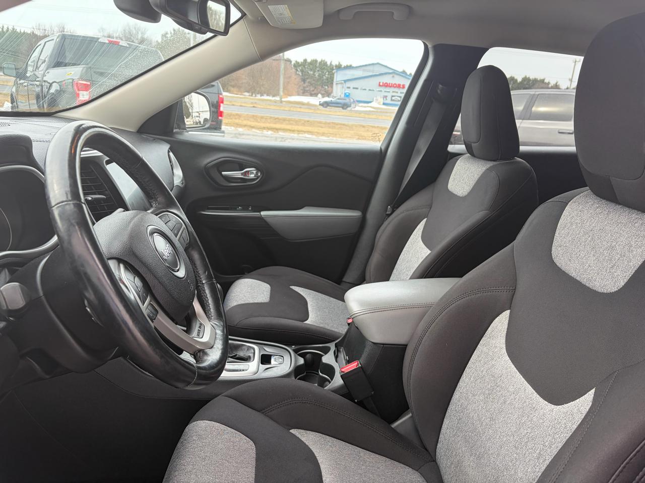 Jeep Cherokee 4WD 4dr Latitude 2014