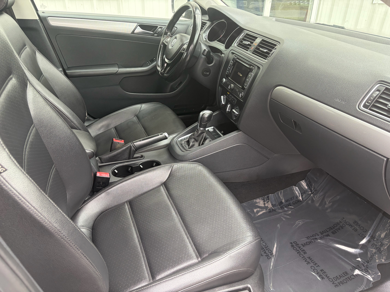 Volkswagen Jetta Sedan 4dr Auto 1.8T SE PZEV 2015 Volkswagen Jetta Sedan 4dr Auto 1.8T SE PZEV 2015