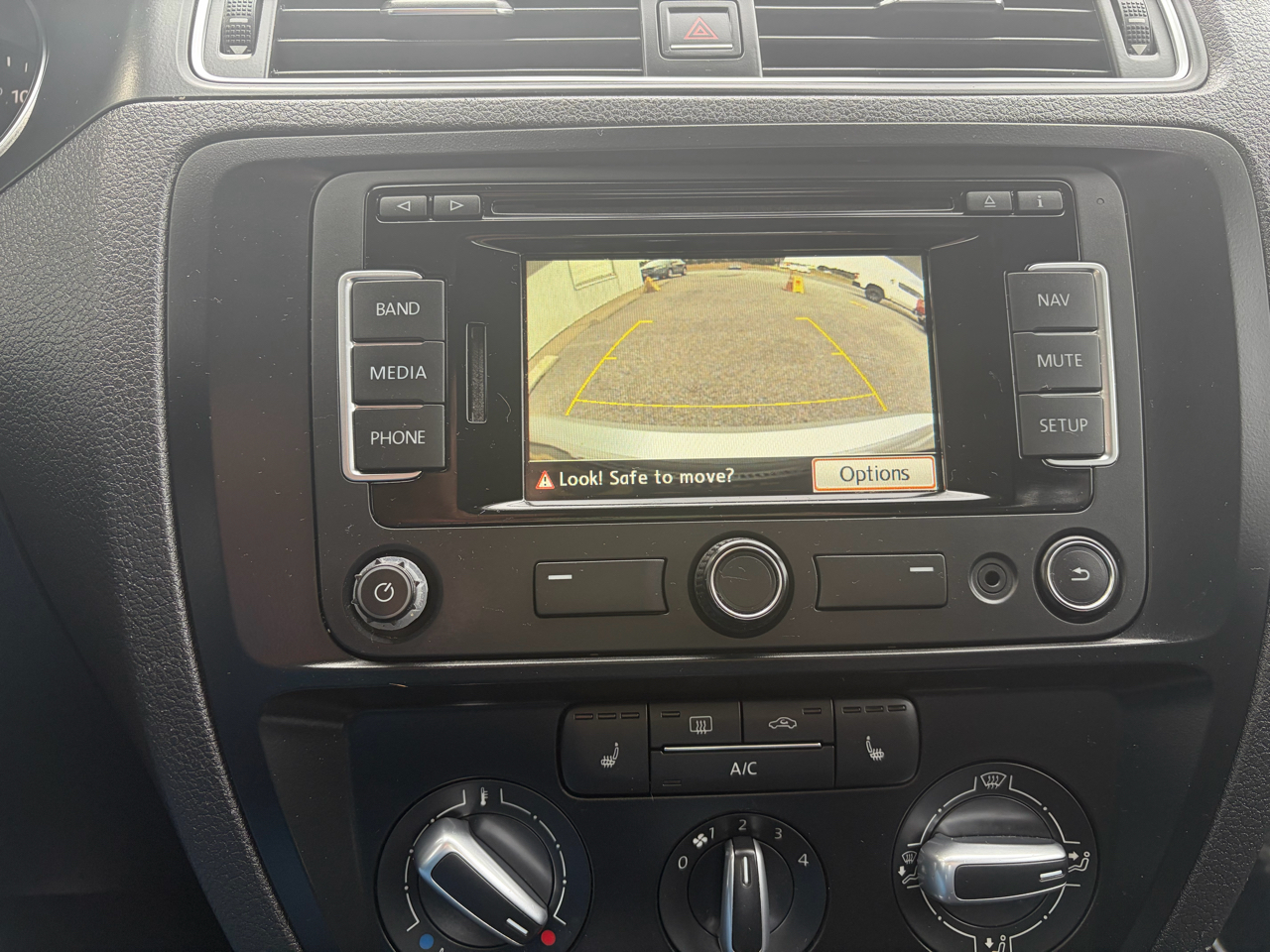 Volkswagen Jetta Sedan 4dr Auto 1.8T SE PZEV 2015 Volkswagen Jetta Sedan 4dr Auto 1.8T SE PZEV 2015