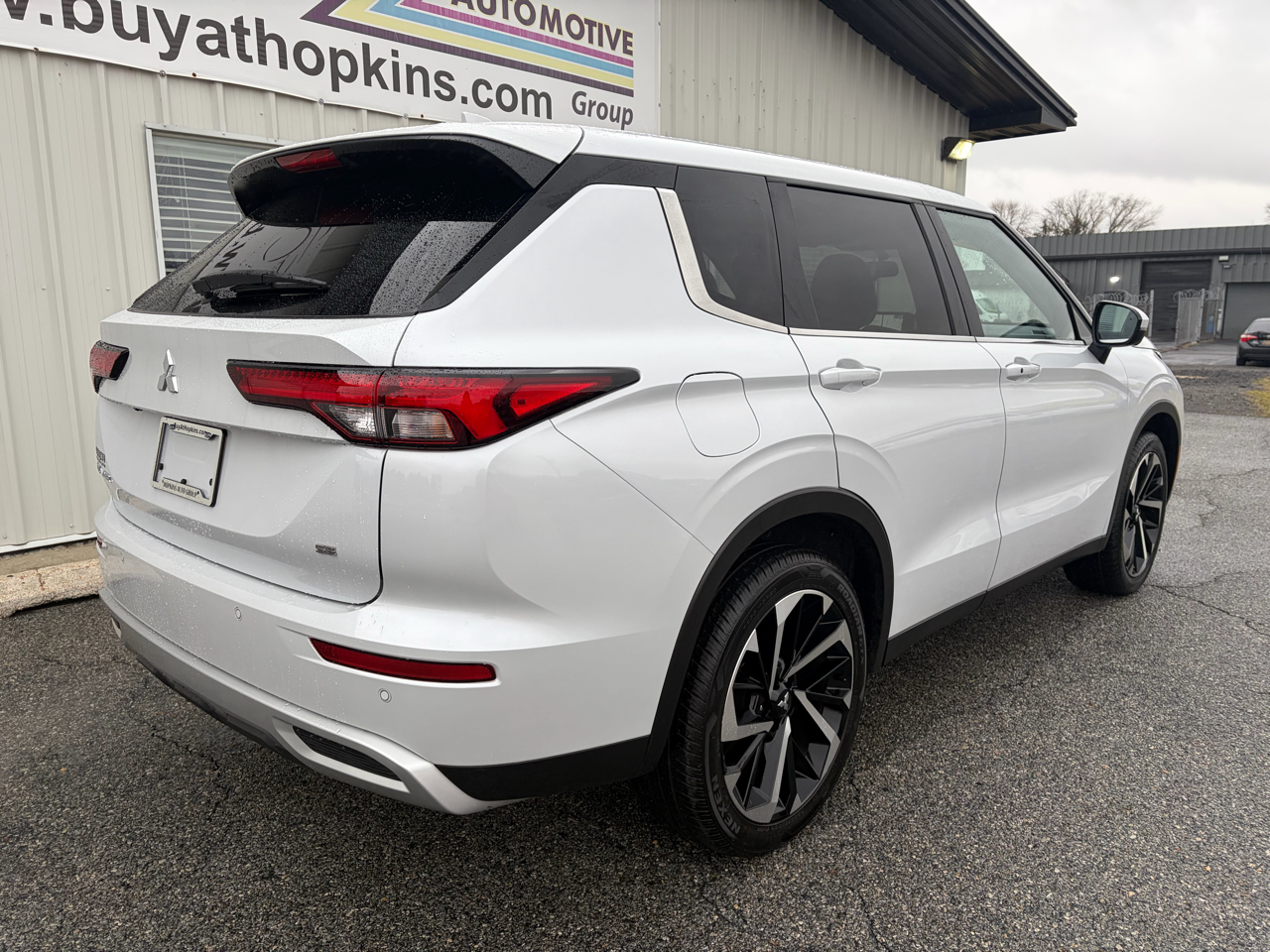 Mitsubishi Outlander SE FWD 2024