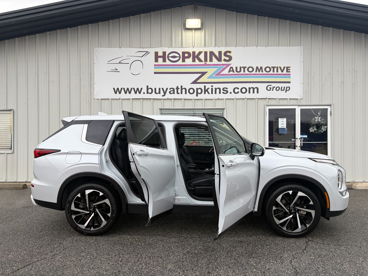 Mitsubishi Outlander SE FWD 2024