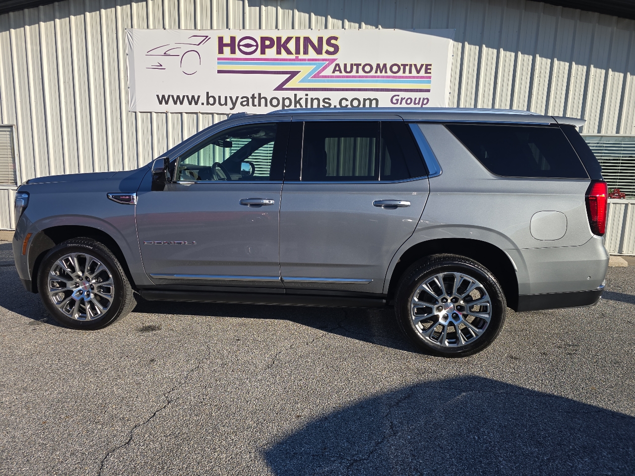 GMC Yukon 4WD 4dr Denali 2025