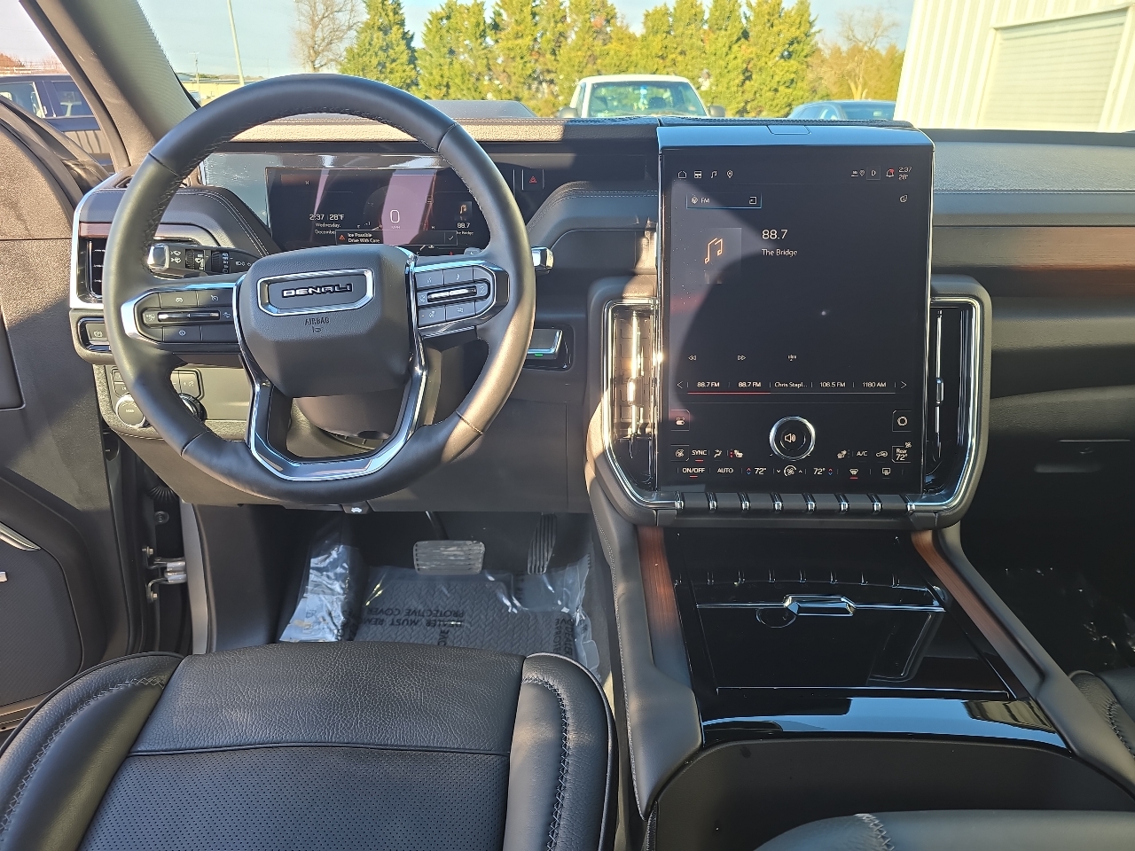 GMC Yukon 4WD 4dr Denali 2025