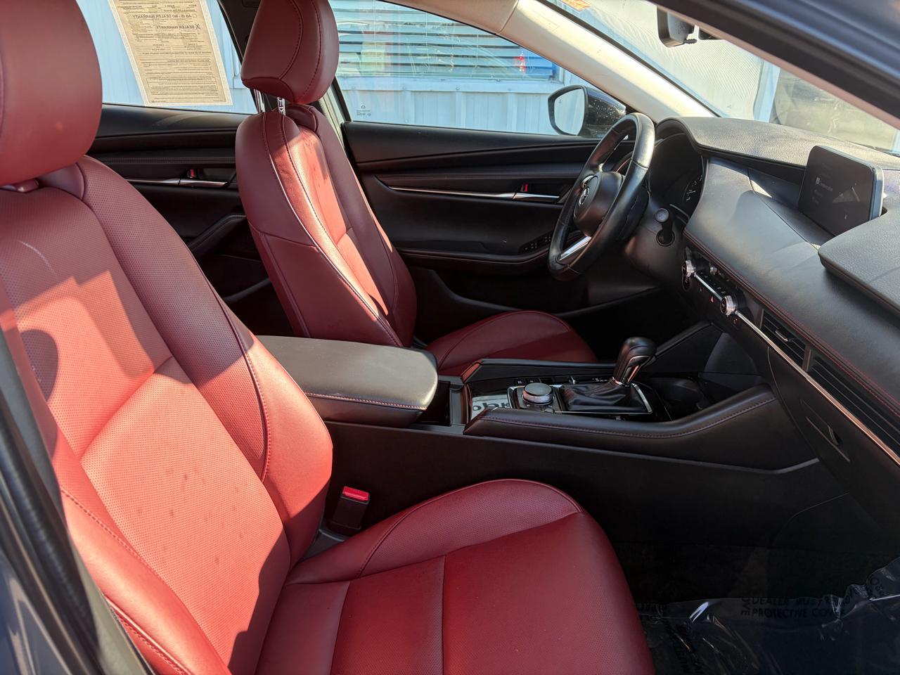 Mazda Mazda3 Sedan 2.5 S Carbon Edition AWD 2025