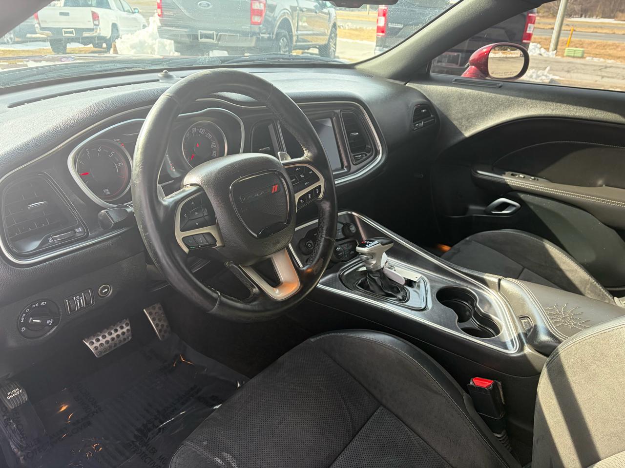 Dodge Challenger SXT Plus RWD 2018