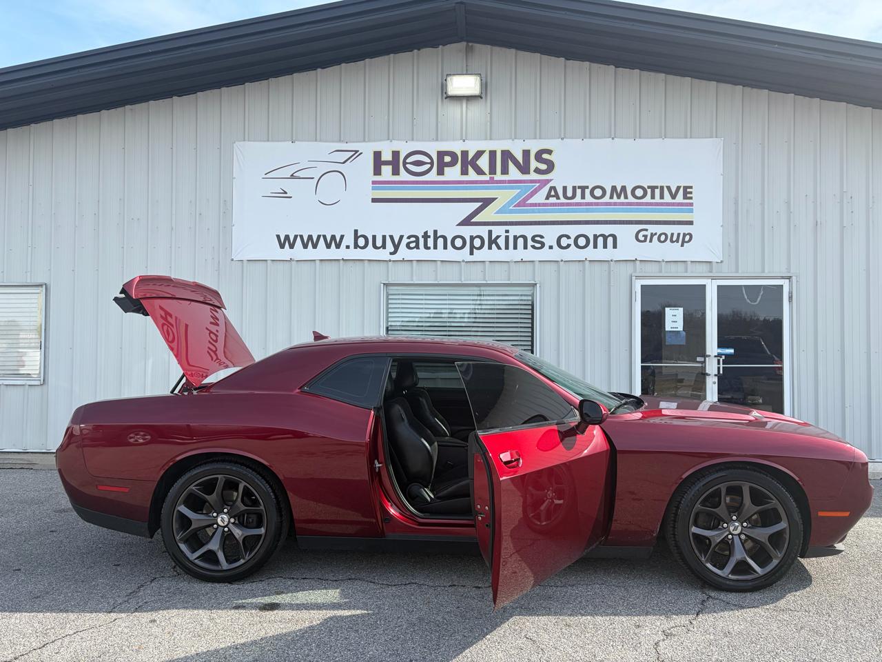 Dodge Challenger SXT Plus RWD 2018