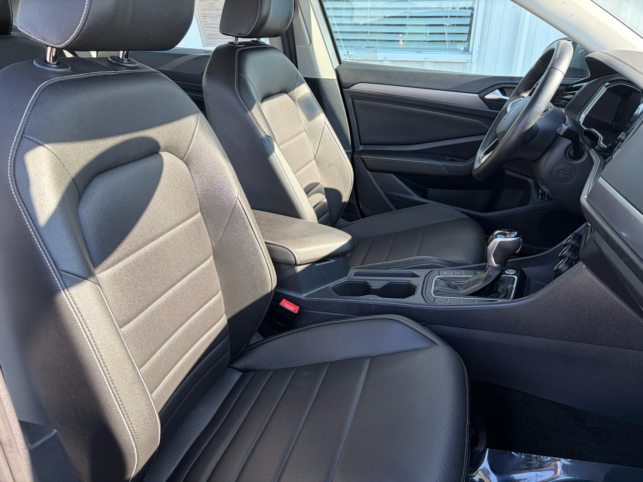 Volkswagen Jetta SE Auto 2024