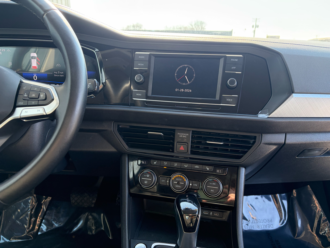 Volkswagen Jetta SE Auto 2024