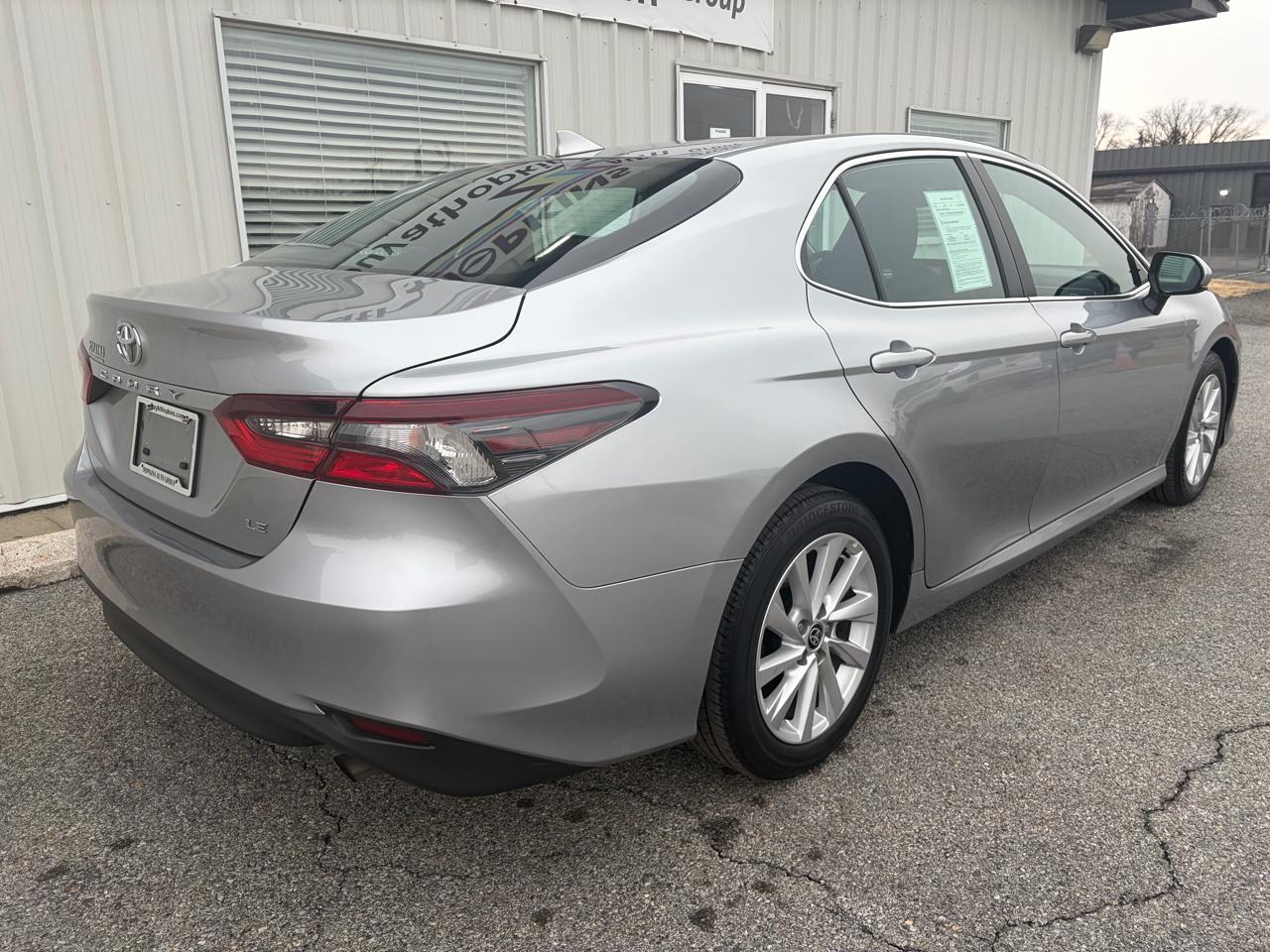 Toyota Camry LE Auto (Natl) 2024